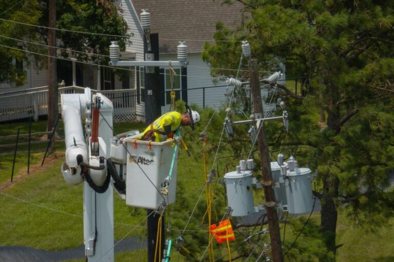 A million homes, businesses in Texas still without power after Hurricane Beryl