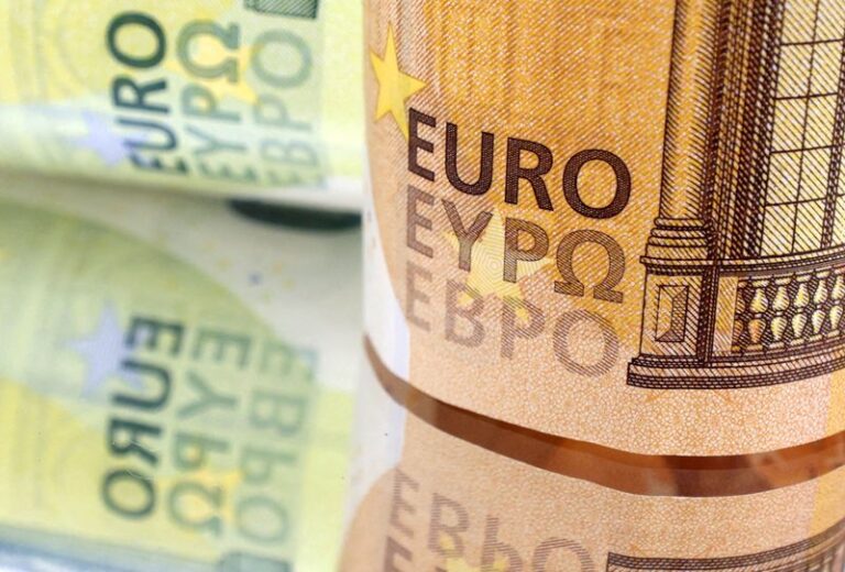 Wait-and-see ECB boosts euro comeback as King Dollar’s crown slips