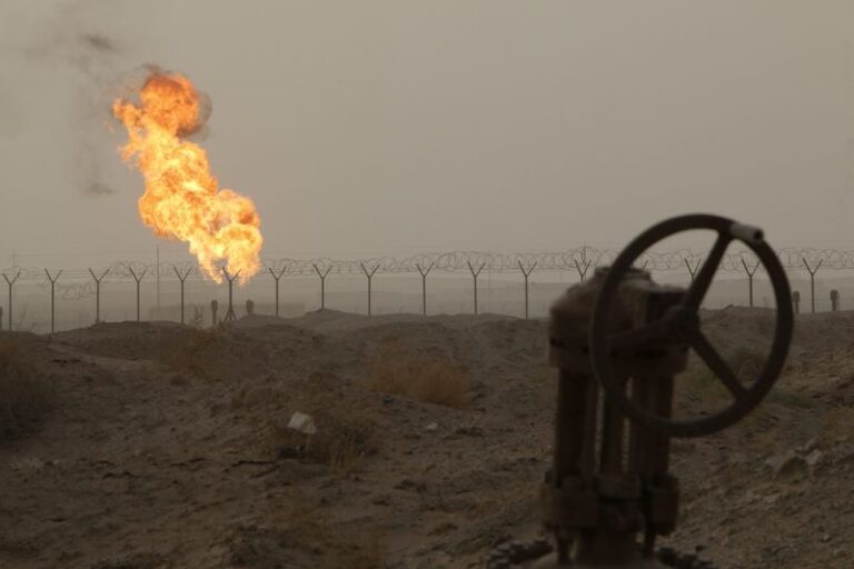 Oil prices climb more than $1 on fear of spreading Middle East conflict