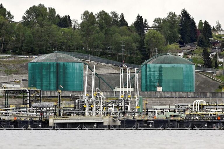 Expanded Trans Mountain pipeline capacity fails to lift Canadian heavy oil price