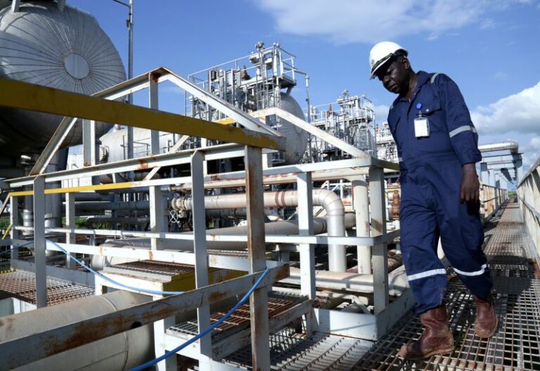 South Sudan says it is ready to restart pumping oil through Sudan