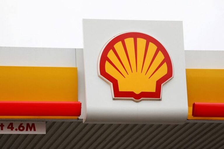 Shell says refining margins dropped sharply in third quarter