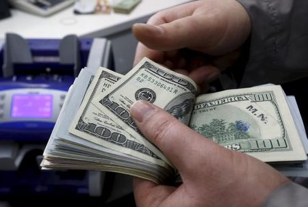 Dollar benefits from safe-haven status  amid Middle East turmoil