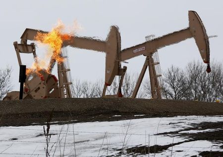 Oil prices steady after rebounding sharply on Norway disruptions