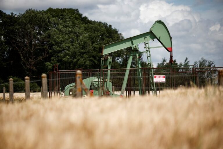 Oil prices tick higher as Russia-Ukraine tensions escalate