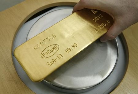 Gold prices edge higher amid election uncertainty, Fed watch