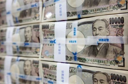 Asian FX steady after Trump’s tariff pledge; dollar muted before key US data