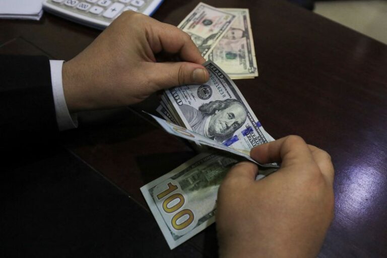 Dollar rises towards highest in over 2 years, euro up, yen falls