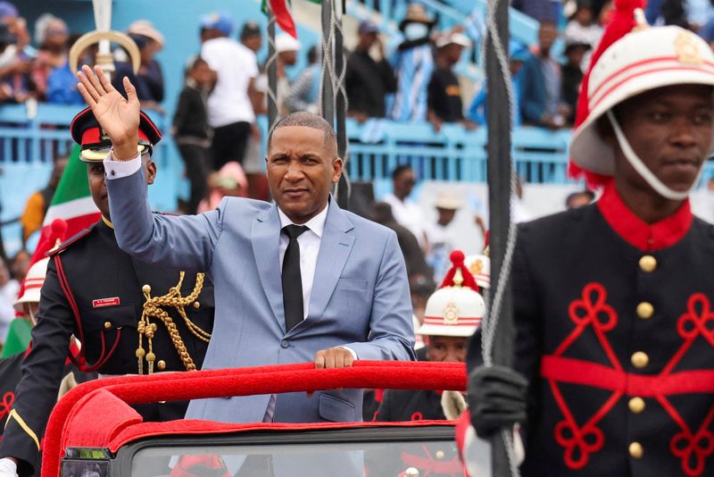 Botswana president hopes to clinch De Beers diamond pact imminently